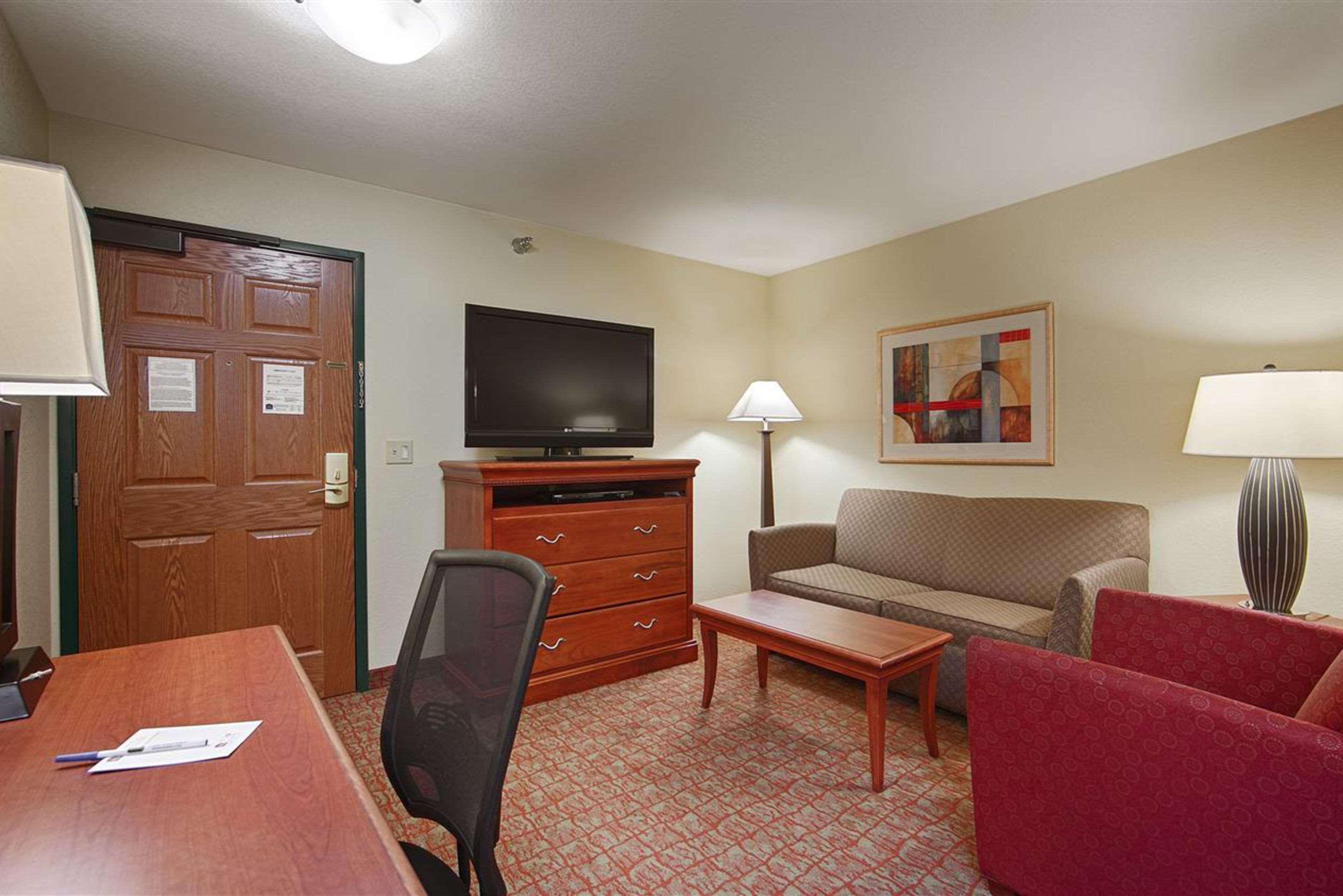 Heritage Hotel And Suites Dickinson Exteriör bild