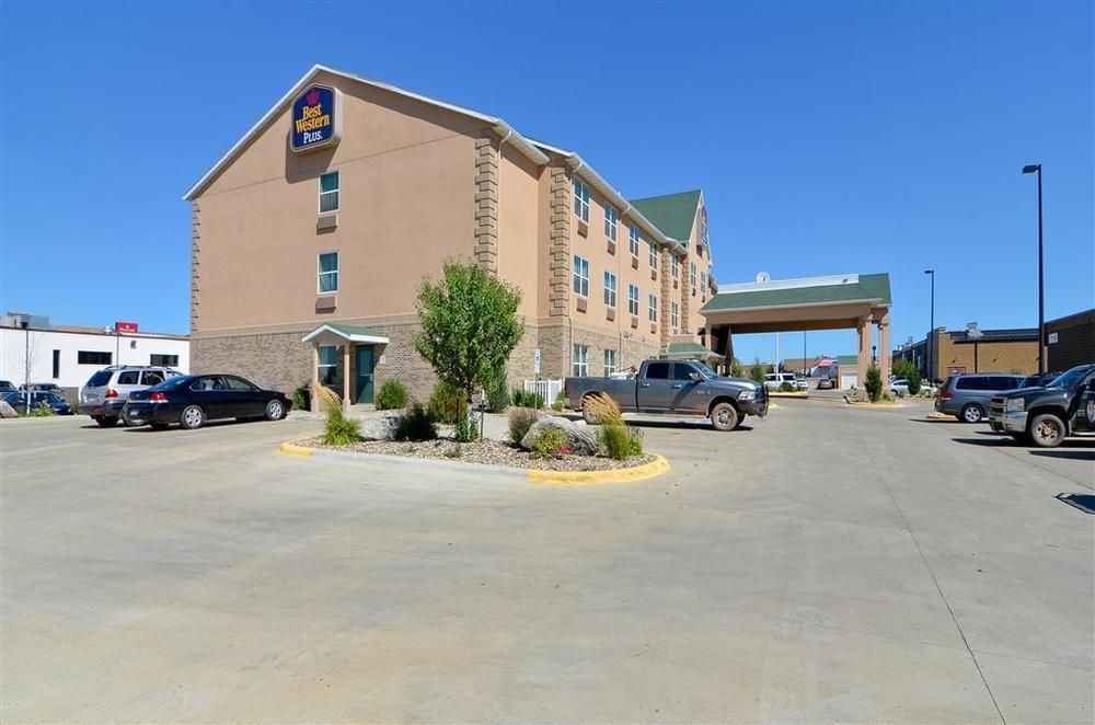 Heritage Hotel And Suites Dickinson Exteriör bild