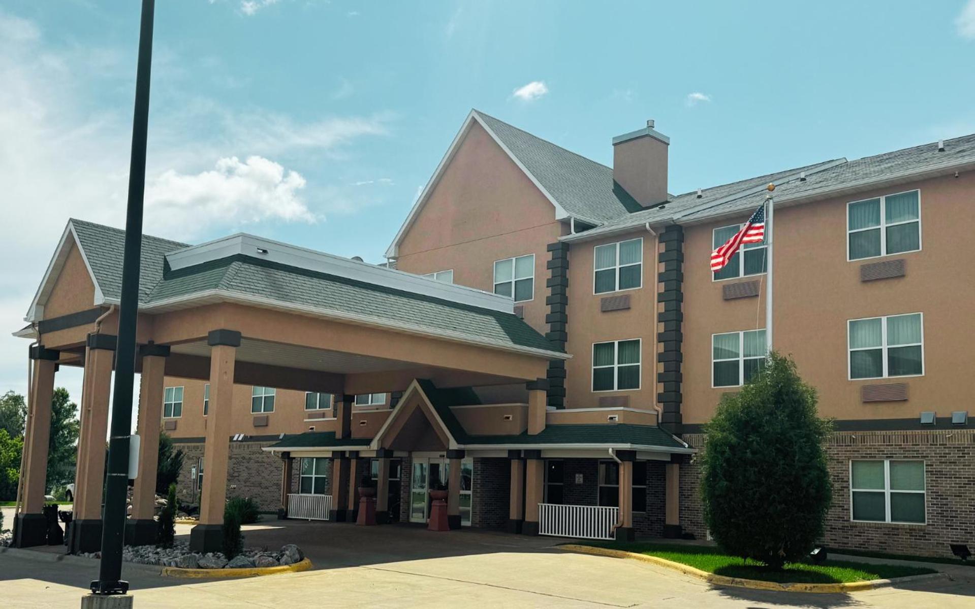 Heritage Hotel And Suites Dickinson Exteriör bild