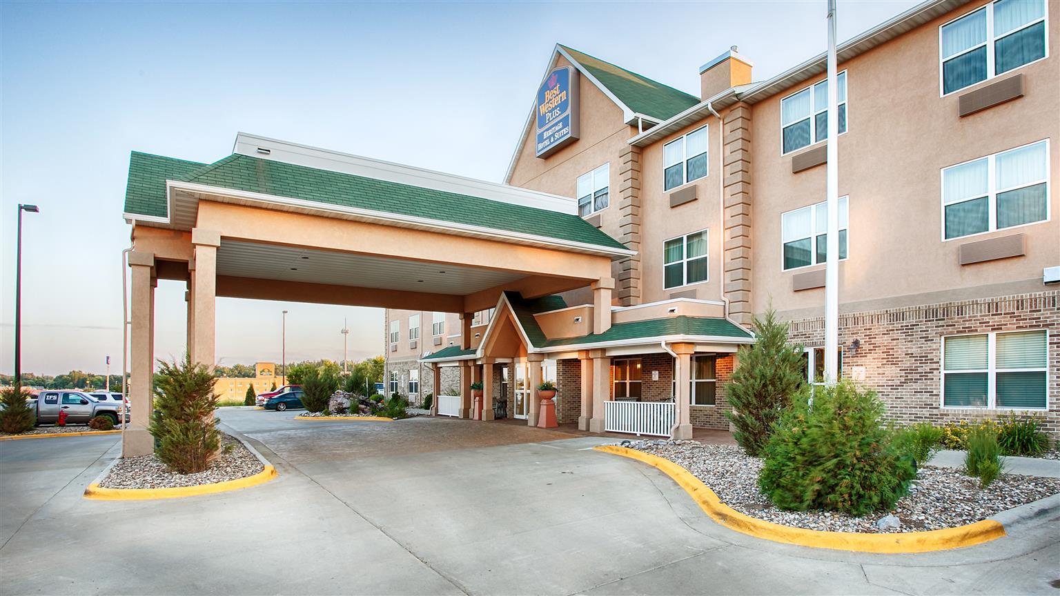 Heritage Hotel And Suites Dickinson Exteriör bild